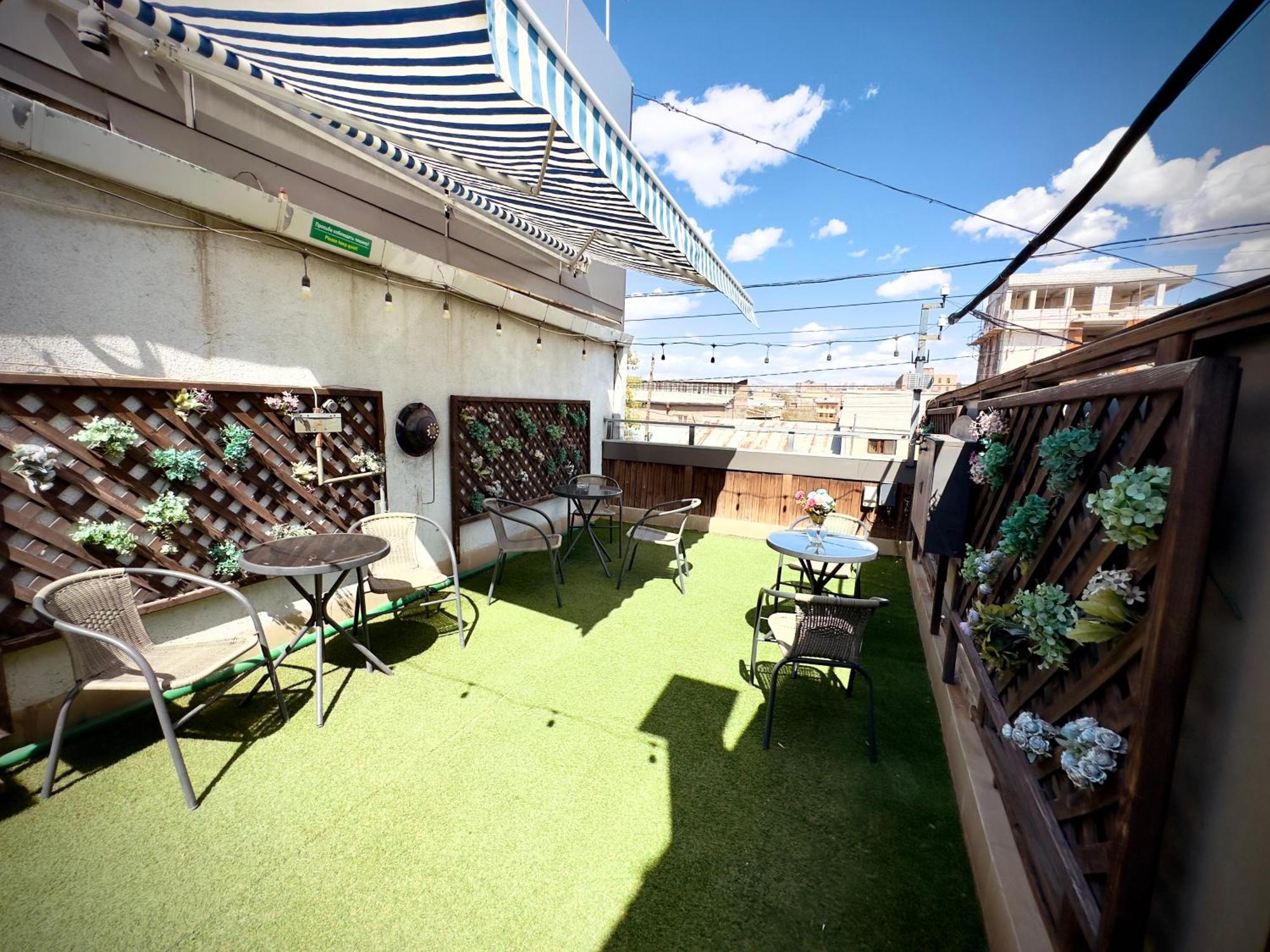Rest Apartments By Nava Hotel Erevan Exterior foto
