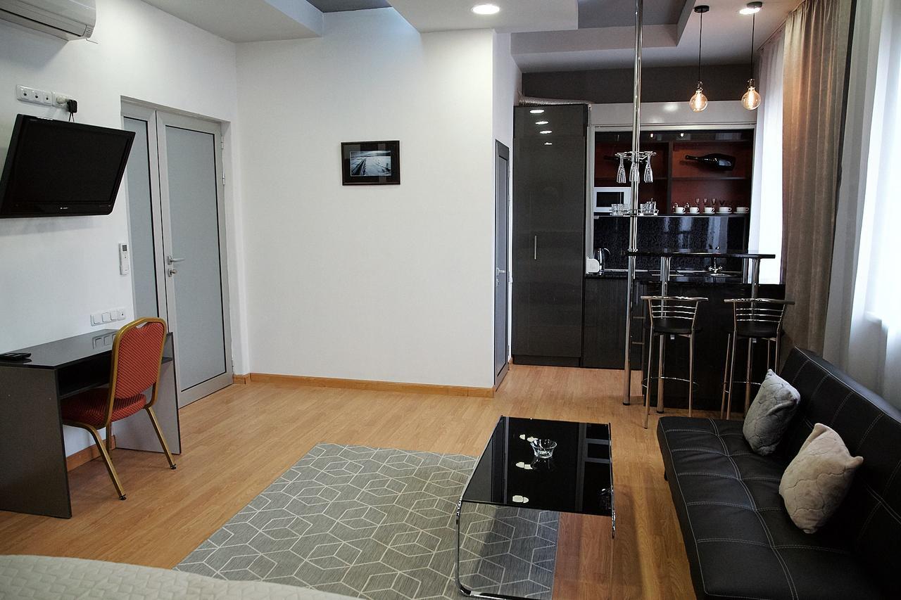 Rest Apartments By Nava Hotel Erevan Exterior foto